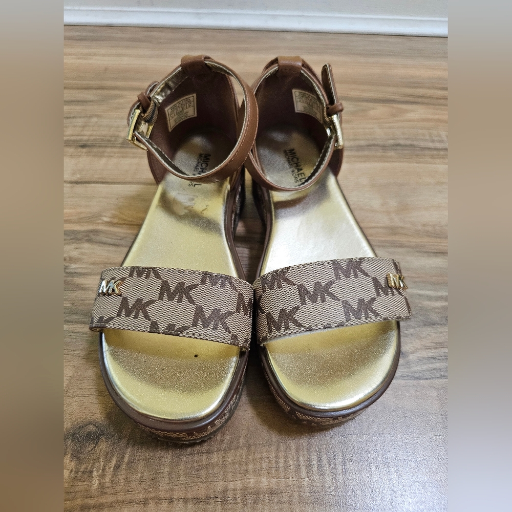Michael Michael Kors Sandals + Link Flats Bundle - Picture 4 of 16